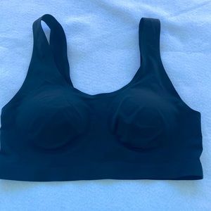 Small Victoria’s Secret Black Sports Bra